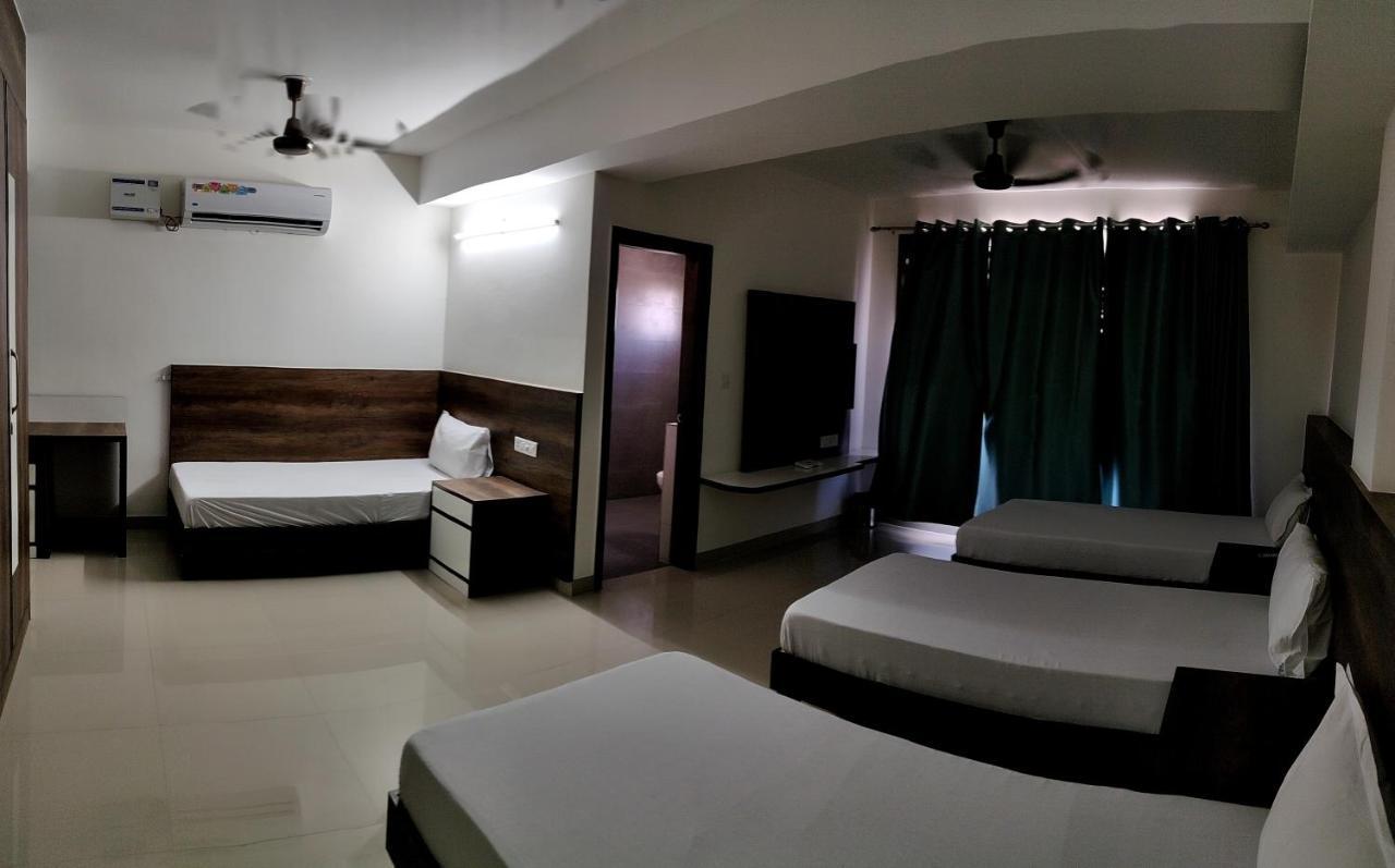 Pride Home Nayagaon Buitenkant foto